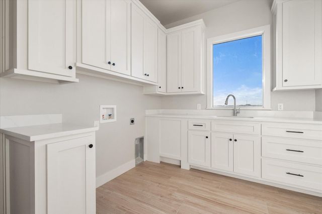 1124 Cooper Drive, New Home, TX 79383