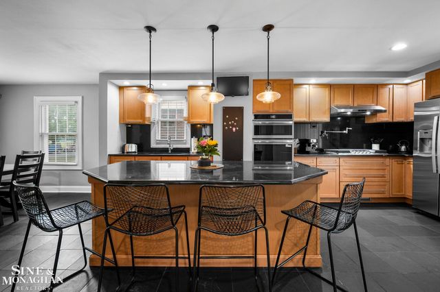 779 Saint Clair Street, Grosse Pointe, MI 48230