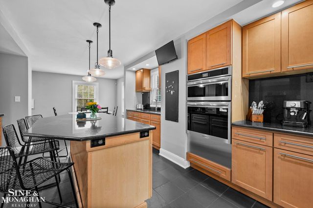 779 Saint Clair Street, Grosse Pointe, MI 48230