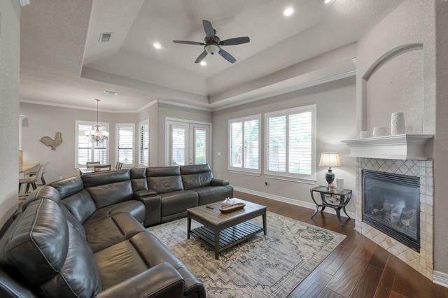220 Palais Verde Road, Montgomery, TX 77356