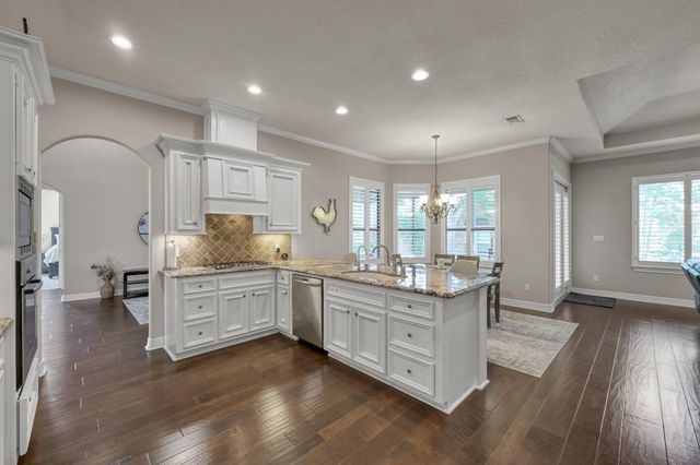 220 Palais Verde Road, Montgomery, TX 77356