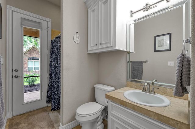 220 Palais Verde Road, Montgomery, TX 77356