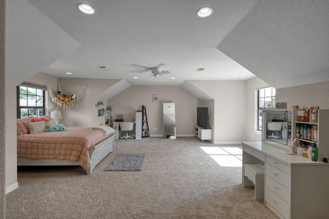 220 Palais Verde Road, Montgomery, TX 77356