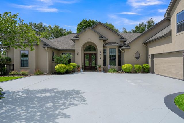 220 Palais Verde Road, Montgomery, TX 77356