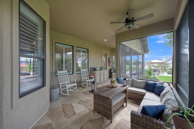 220 Palais Verde Road, Montgomery, TX 77356