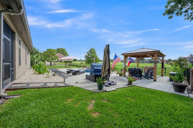 220 Palais Verde Road, Montgomery, TX 77356