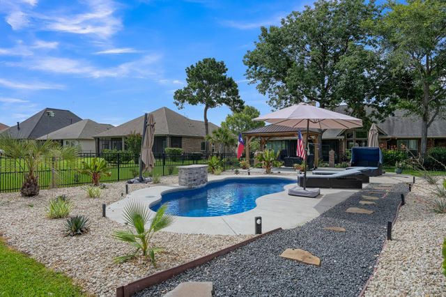220 Palais Verde Road, Montgomery, TX 77356