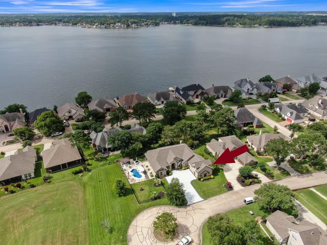 220 Palais Verde Road, Montgomery, TX 77356