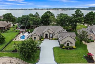 220 Palais Verde Road, Montgomery, TX 77356