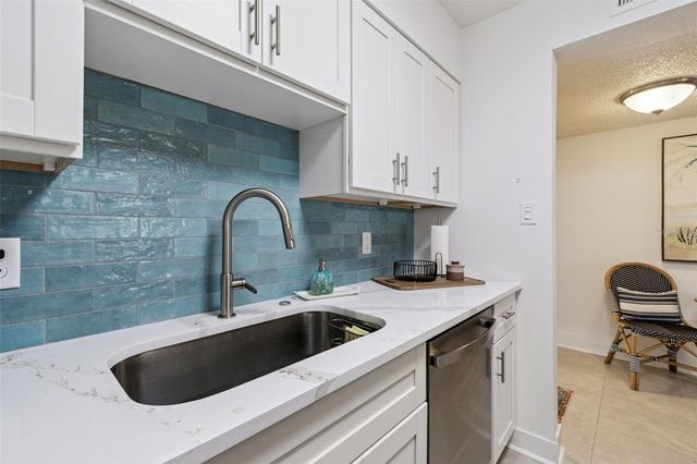 7930 SUN ISLAND DRIVE S 103, South Pasadena, FL 33707