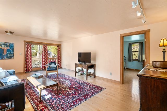 416 Tremont St, Duxbury, MA 02332