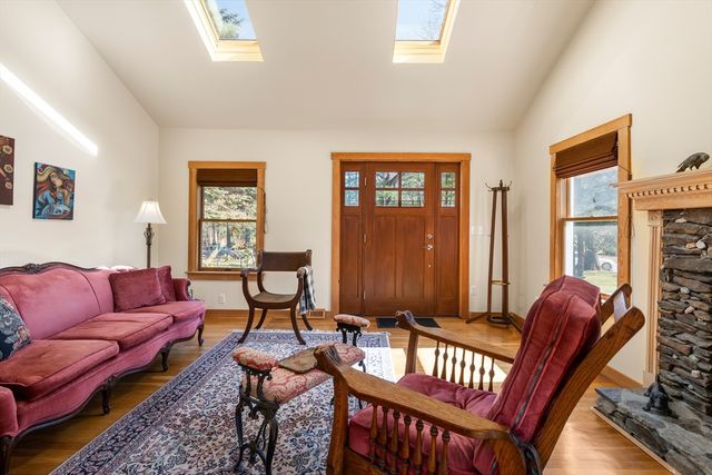416 Tremont St, Duxbury, MA 02332