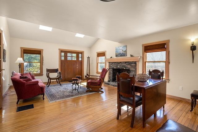 416 Tremont St, Duxbury, MA 02332