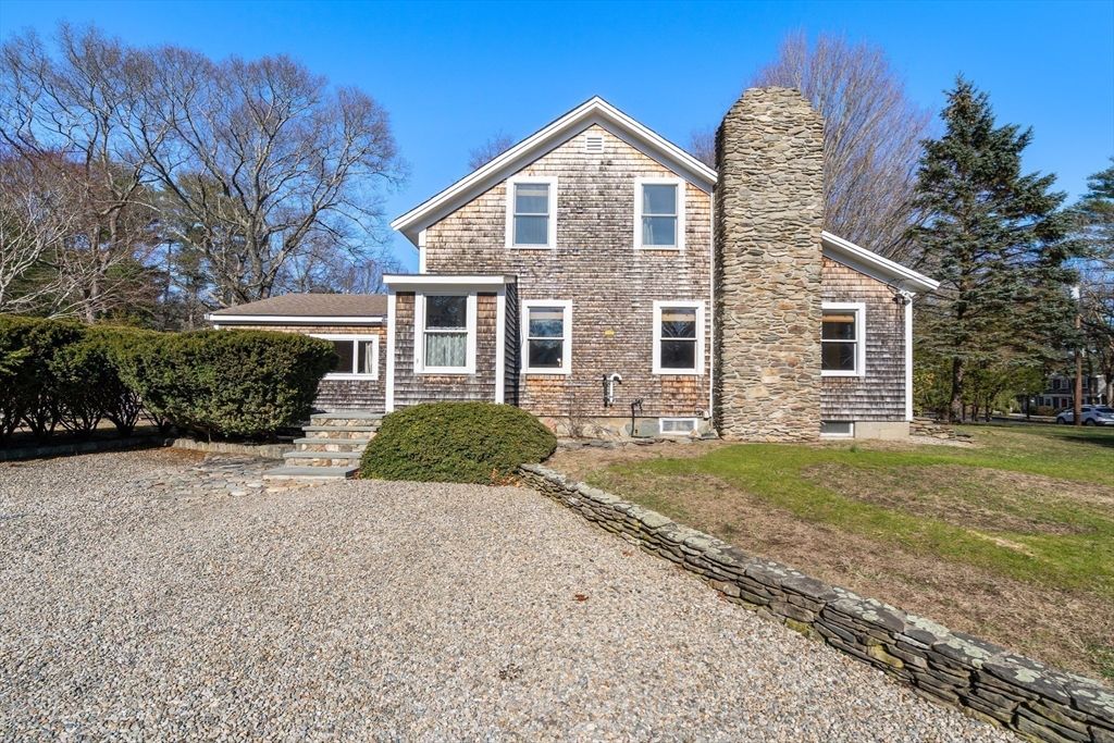 416 Tremont St, Duxbury, MA 02332