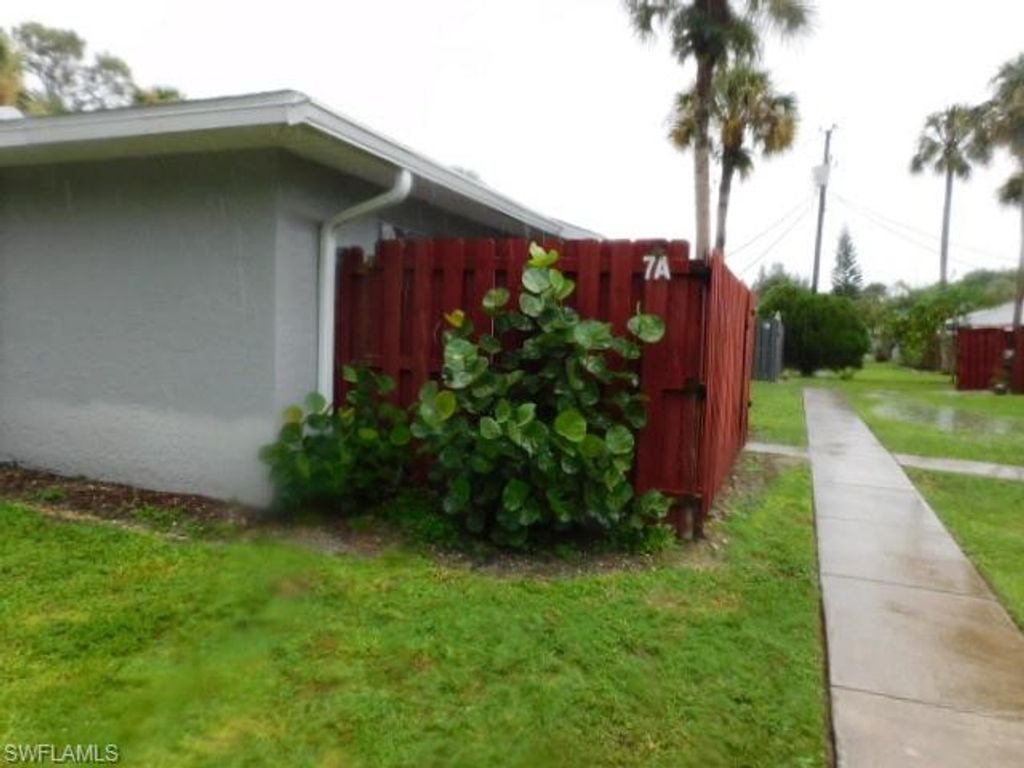 1165 Palm AVE 7A, NORTH FORT MYERS, FL 33903 — photo 4
