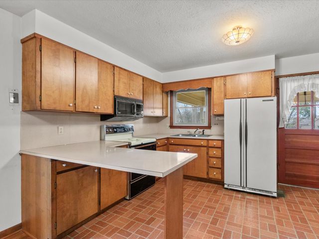 715 S Clinton St, Athens, AL 35611