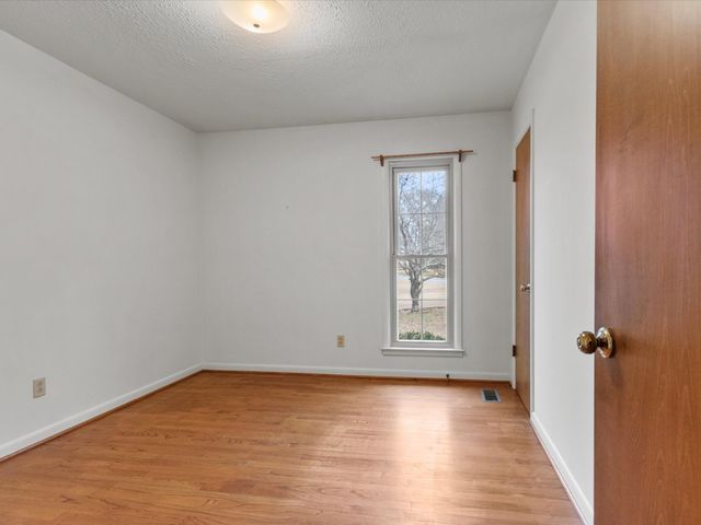 715 S Clinton St, Athens, AL 35611