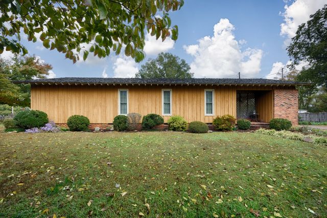 715 S Clinton St, Athens, AL 35611