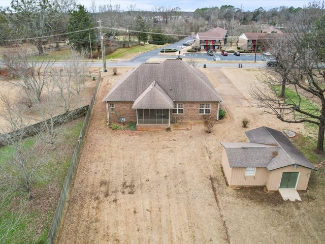715 S Clinton St, Athens, AL 35611