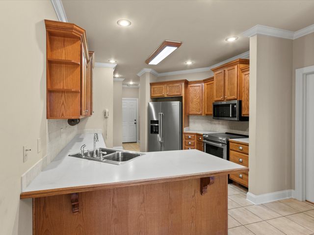 715 S Clinton St, Athens, AL 35611