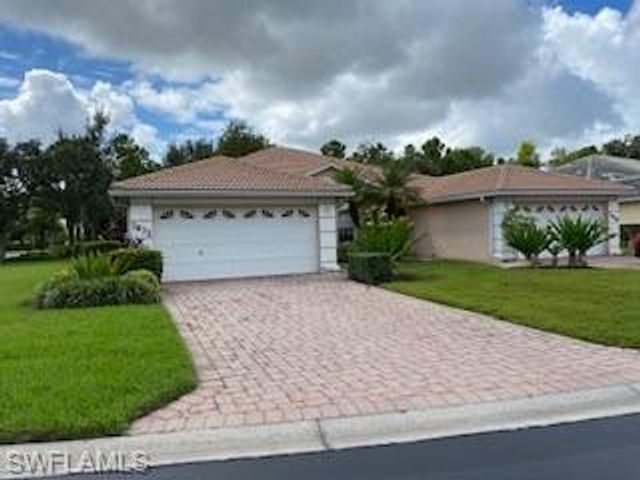 7832 Meridan CT, Naples, FL 34104