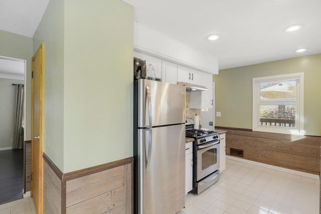 106 19th Avenue N, South Saint Paul, MN 55075