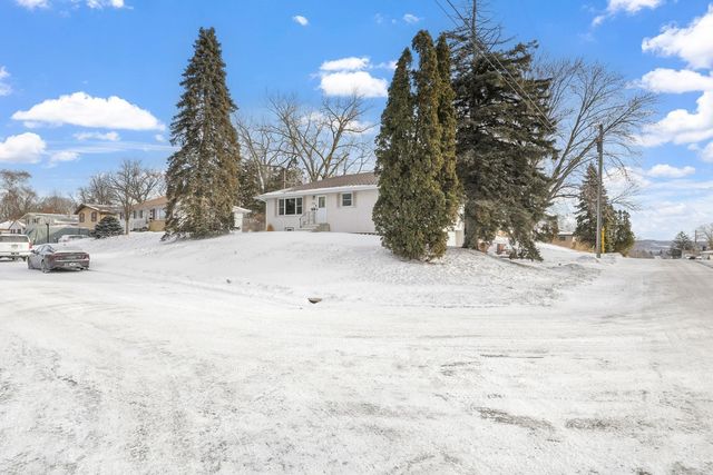 106 19th Avenue N, South Saint Paul, MN 55075