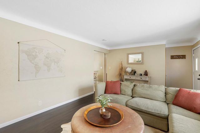 106 19th Avenue N, South Saint Paul, MN 55075