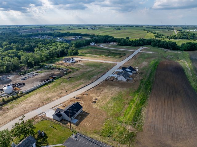 7131 Black Oak Drive, Bettendorf, IA 52722