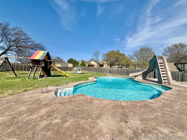 8605 S College Avenue, Tulsa, OK 74137