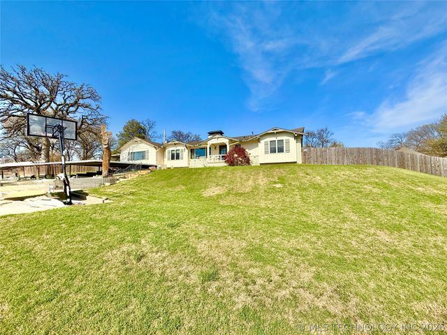 8605 S College Avenue, Tulsa, OK 74137