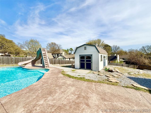 8605 S College Avenue, Tulsa, OK 74137