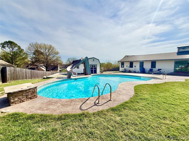 8605 S College Avenue, Tulsa, OK 74137