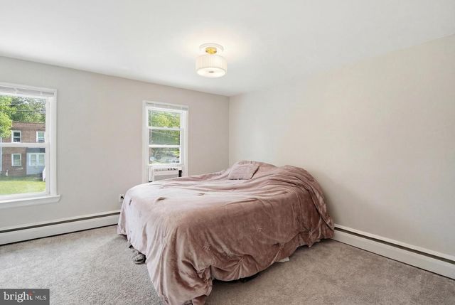 241 FAIRVIEW RD, Crum Lynne, PA 19022