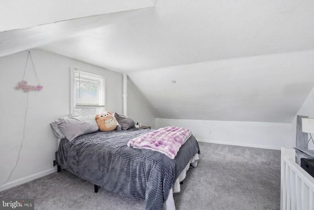 241 FAIRVIEW RD, Crum Lynne, PA 19022