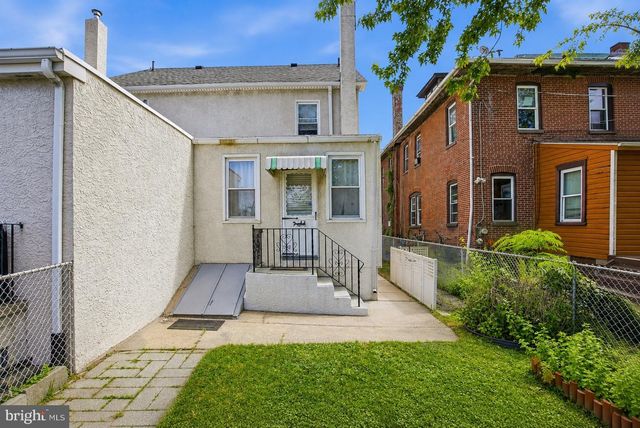 241 FAIRVIEW RD, Crum Lynne, PA 19022