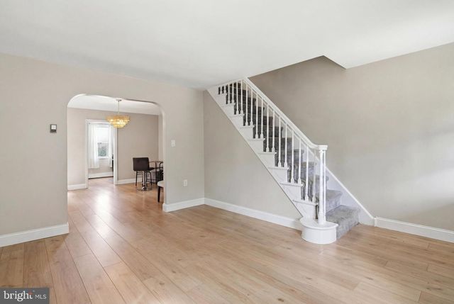 241 FAIRVIEW RD, Crum Lynne, PA 19022