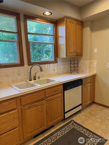 1108 Duryea, Raymond, WA 98577