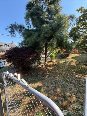 1108 Duryea, Raymond, WA 98577