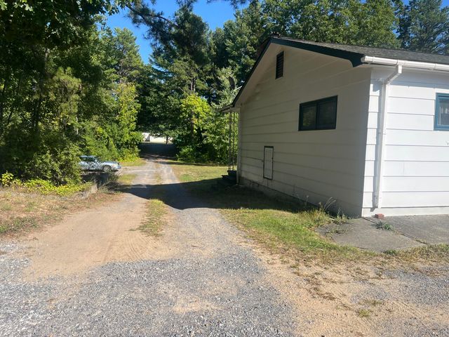 105 Grove Street, Keeseville, NY 12944