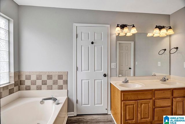 120 KENTWOOD DRIVE, Alabaster, AL 35007