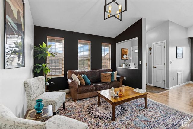 1049 W ALLINGTON DR, North Salt Lake, UT 84054