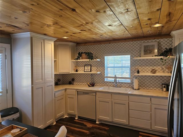 165 Elmwood Road, Whitney, TX 76692