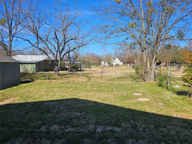165 Elmwood Road, Whitney, TX 76692