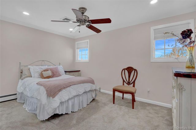 646 Kildare Crescent, Seaford, NY 11783