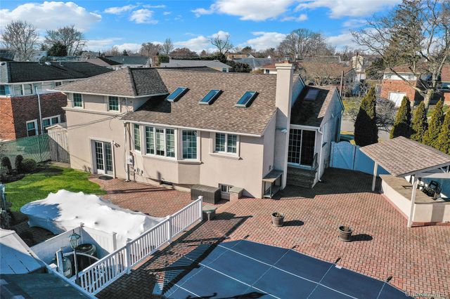 646 Kildare Crescent, Seaford, NY 11783