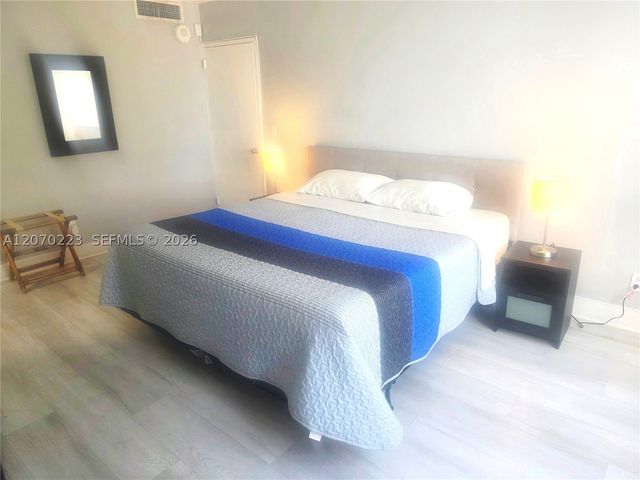 5151 Collins Ave 427, Miami Beach, FL 33140