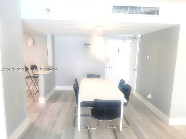 5151 Collins Ave 427, Miami Beach, FL 33140