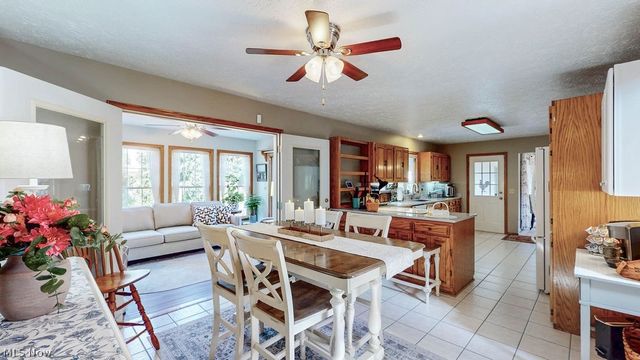 1067 Mohawk Trail SW, Hartville, OH 44632