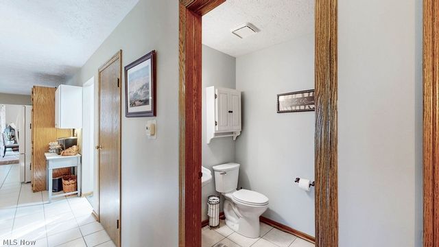 1067 Mohawk Trail SW, Hartville, OH 44632